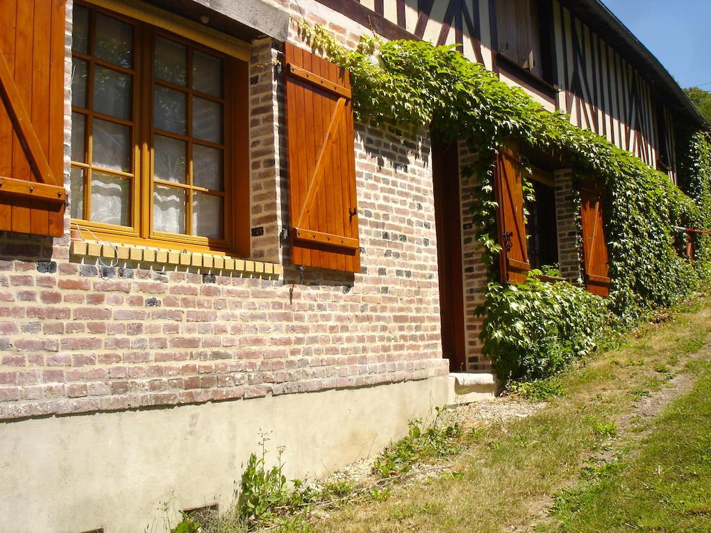 Le Val Godard Fresnay-le-Samson Екстер'єр фото